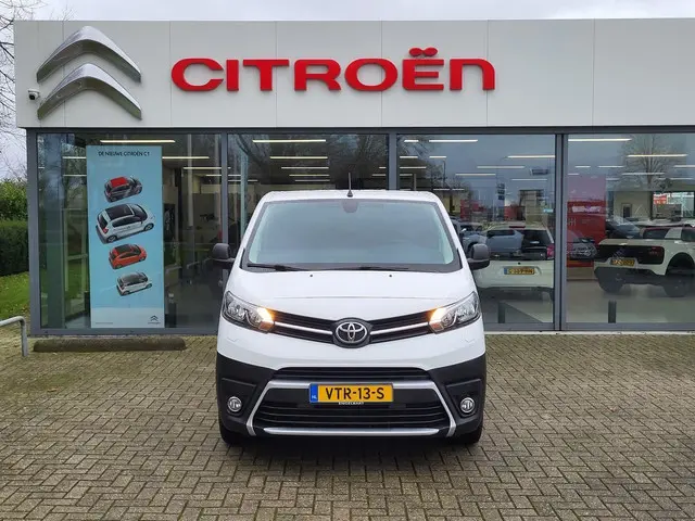Toyota ProAce Worker 1.6 D-4D Cool Comfort 2019 Diesel 2