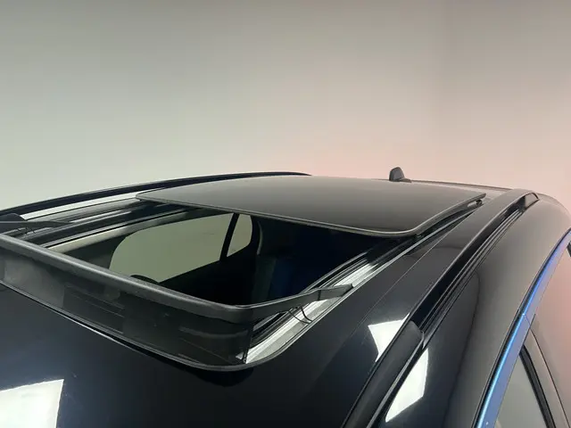 Lynk & Co 01 1.5 2023 Hybride Benzine 52