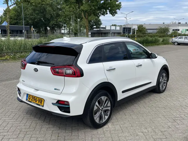 Kia e-Niro ExecutiveLine 64 kWh 2019 Elektrisch 8