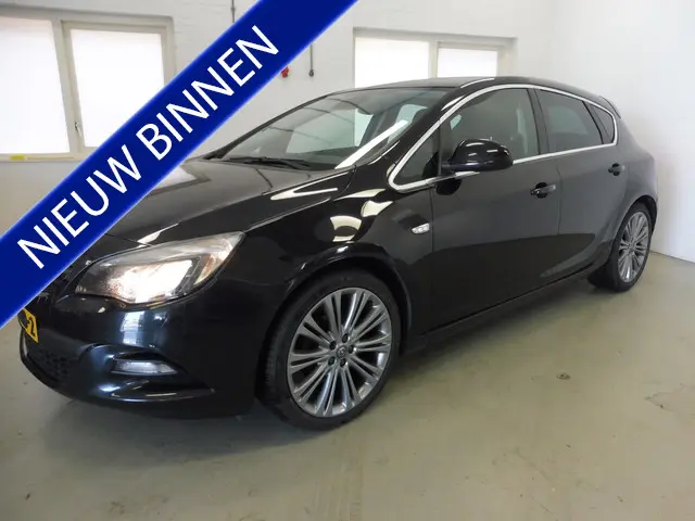 Opel Astra 1.4 Turbo Color Edition 2012 Benzine 1