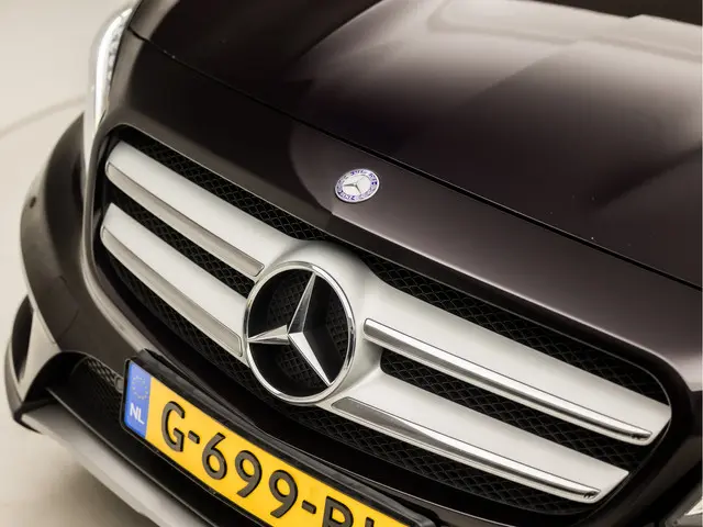 Mercedes-Benz GLA 200 AMG Sport 2015 Benzine 30