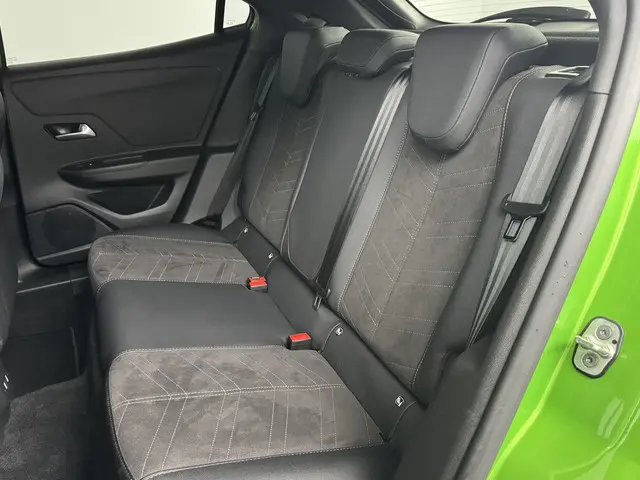 Opel Mokka-e Ultimate 50-kWh 11kw bl. 2023 Elektrisch 10