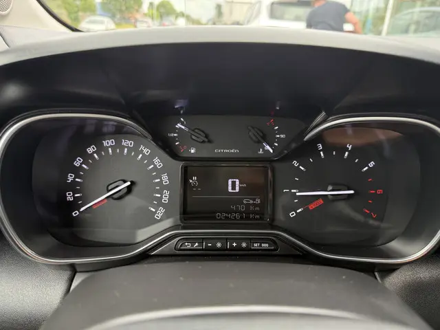 Citroën C3 Aircross 1.2 PureTech Max 2024 Benzine 24