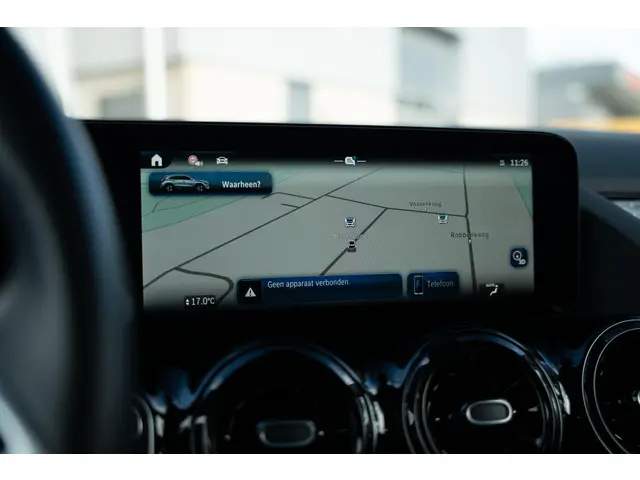 Mercedes-Benz GLA 180 Business Line 2023 Benzine 37