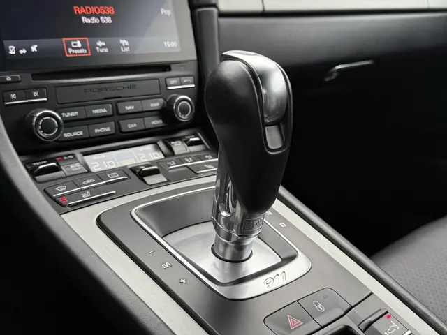 Porsche 911 Cabrio 3.8 Turbo Cabrio 2016 Benzine 33