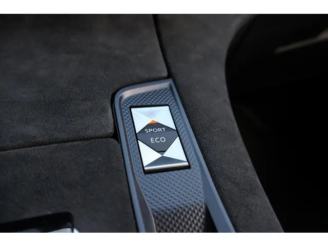 DS DS 7 Crossback 1.6 Performance Line 2021 Benzine 35