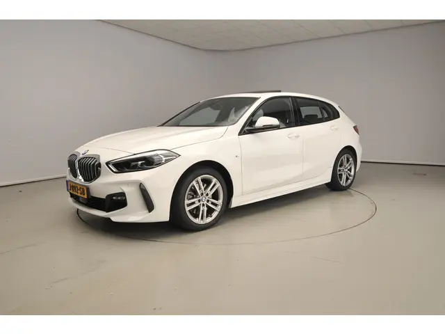 BMW 1 Serie 5-Deurs 118i 2020 Benzine 43