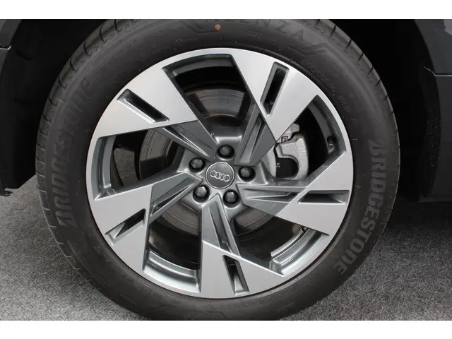 Audi e-tron 55 Quattro Advanced 2019 Elektrisch 50