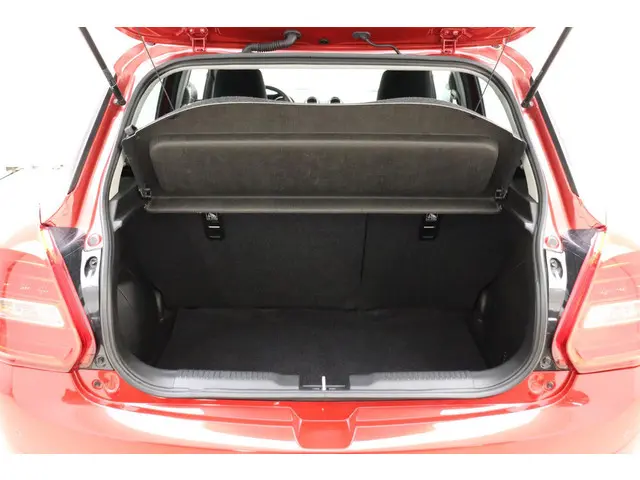Suzuki Swift 1.2 Select Smart Hybrid 2024 Benzine 13