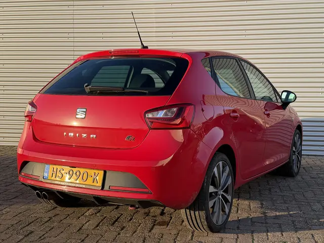 SEAT Ibiza 1.0 EcoTSI FR Connect 2015 Benzine 2