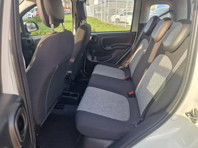 Fiat Panda 1.2 Lounge 2020 Benzine 8