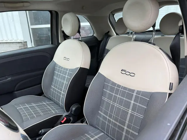 Fiat 500 1.2 Lounge 2016 Benzine 13