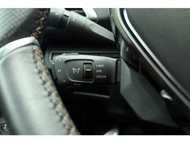 Peugeot 3008 1.2T 130pk GT 2024 Benzine 29