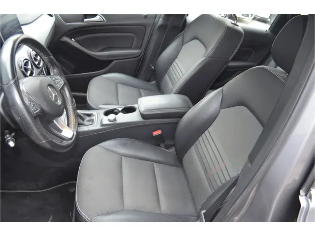 Mercedes-Benz B-Klasse 180 Ambition 2016 Benzine 17