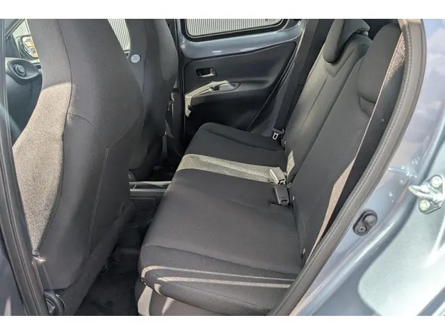 Toyota Aygo X Hybrid 115 play 2026 Hybride Benzine 19