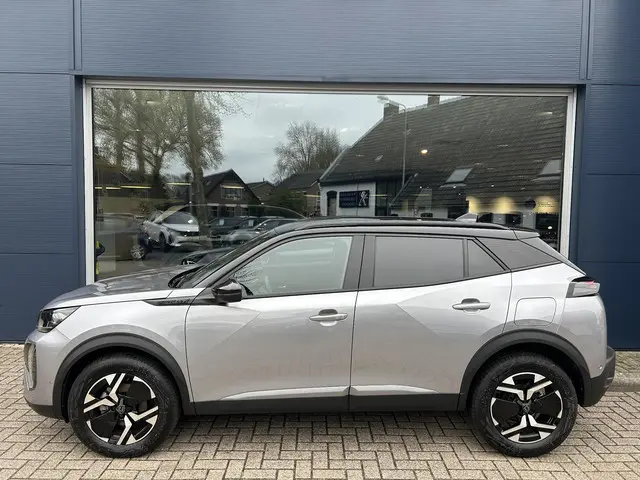 Peugeot 2008 1.2 Turbo 130 PK GT 2024 Benzine 27