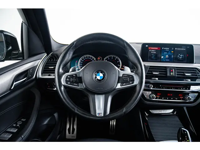 BMW X3 xDrive20i High Executive 2018 Benzine 40