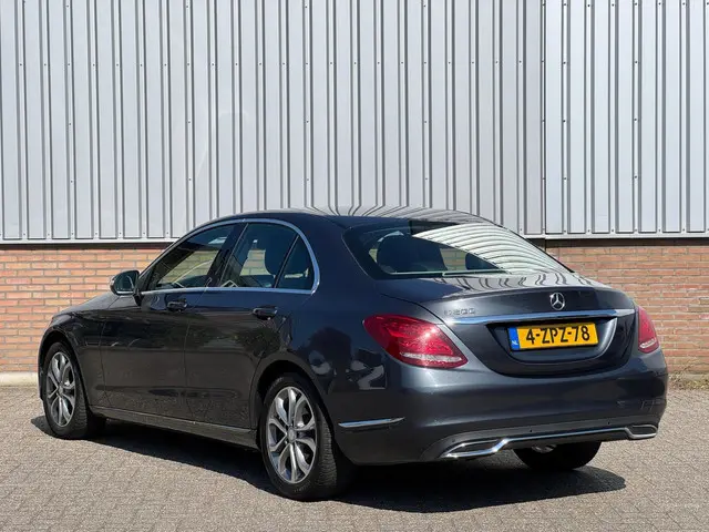 Mercedes-Benz C-Klasse 200 Ambition 2.0 2015 Benzine 3