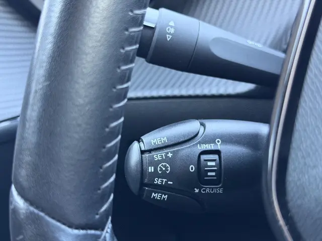 Peugeot 208 1.2 PureTech Active 2020 Benzine 28