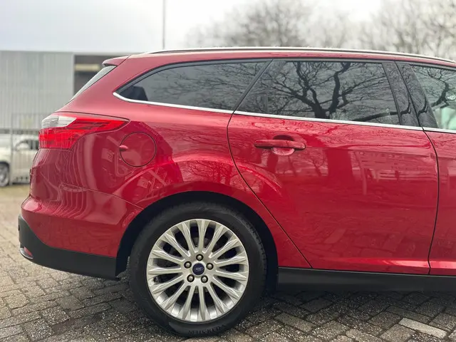 Ford Focus Wagon 1.0 EcoBoost Titanium 2013 Benzine 10