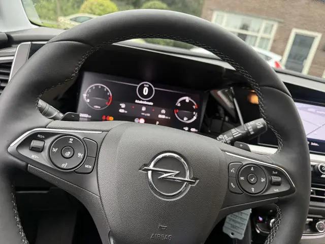 Opel Grandland 1.2 Turbo GS Line 2024 Benzine 16