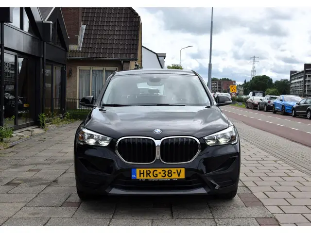 BMW X1 XDrive25e 2021 Hybride Benzine 9