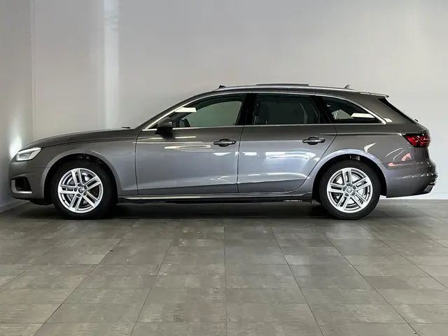 Audi A4 Avant 35 TFSI Launch edition 2020 Benzine 8