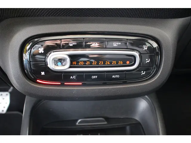 Smart Fortwo cabrio EQ Comfort 18 kWh 2021 Elektrisch 6