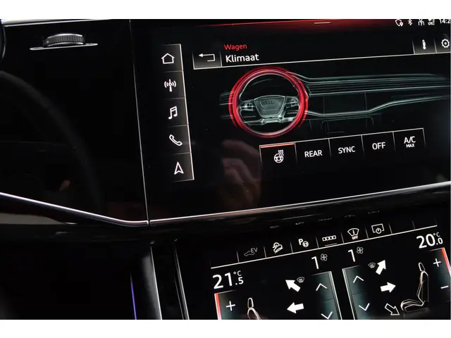 Audi Q8 55 TFSI e Quattro 2021 Hybride Benzine 8