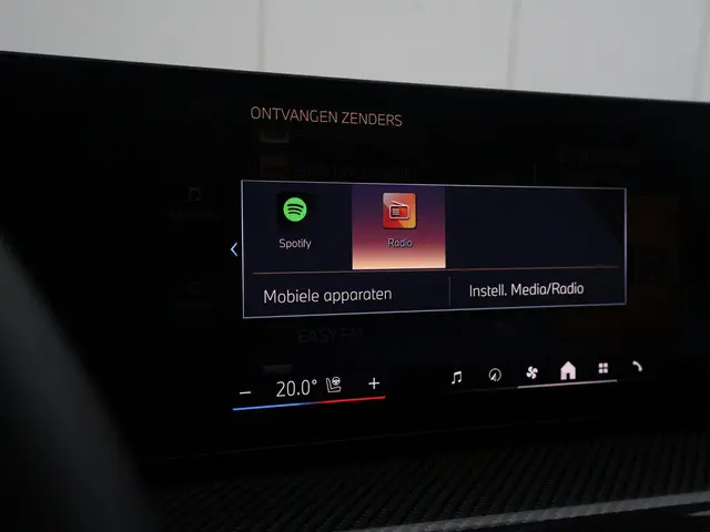 BMW 3 Serie Touring 330e 2025 Hybride Benzine 44