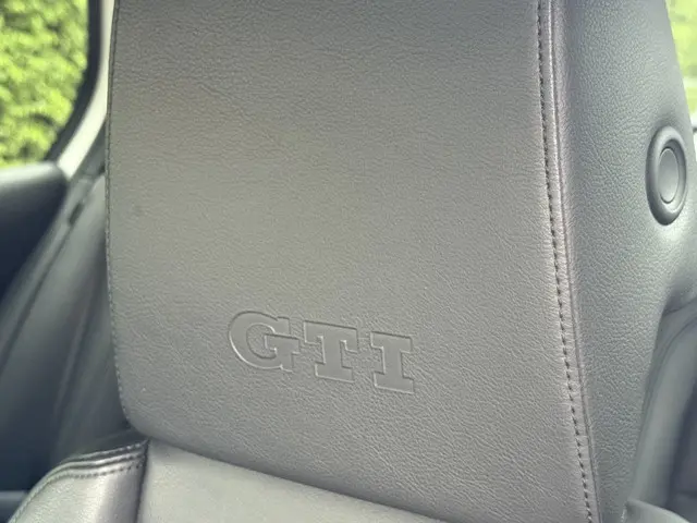 Volkswagen Golf 2.0 GTI 2012 Benzine 33