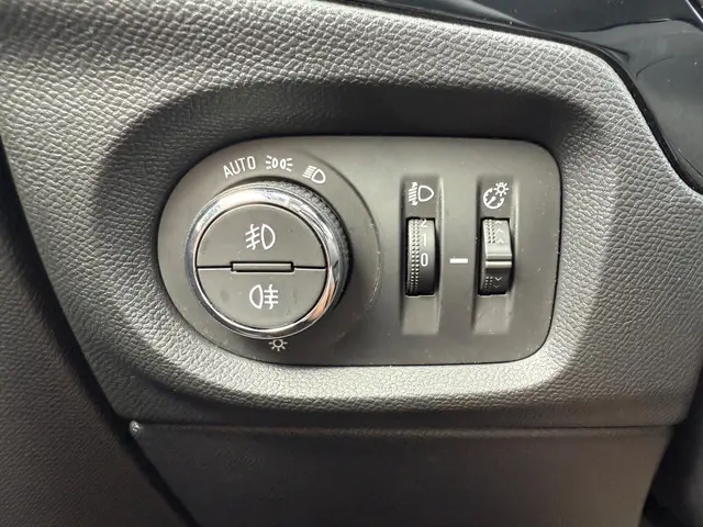 Opel Corsa-e Elegance 50 kWh (SOH 95,3%) 2021 Elektrisch 17