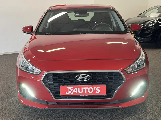 Hyundai i30 1.4 T-GDI Premium 2020 Benzine 8