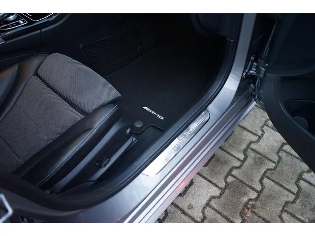 Mercedes-Benz C-Klasse 200 2014 Benzine 30