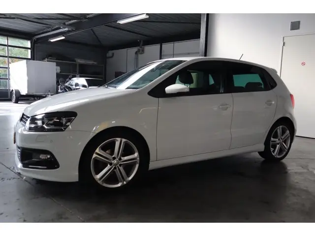 Volkswagen Polo 1.2 TSI Edition R 2016 Benzine 2