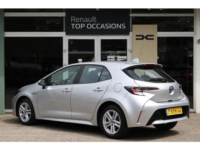 Toyota Corolla 1.8 Hybrid Business 2022 Hybride Benzine 6