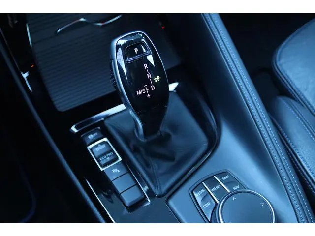 BMW X2 SDRIVE20I HIGH EXECUTIVE M-SPORT 2018 Benzine 22