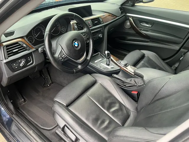 BMW 3 Serie Gran Turismo 320i High Executive 2014 Benzine 8