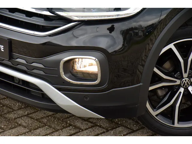 Volkswagen T-Cross 1.0 TSI Life Business 2020 Benzine 18