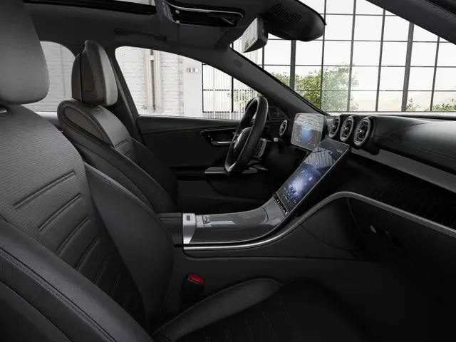 Mercedes-Benz C-Klasse Estate 180 AMG Line 2026 Benzine 5