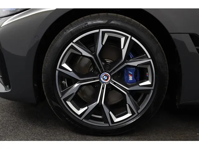 BMW i4 eDrive40 High Executive 84 kWh 2022 Elektrisch 33