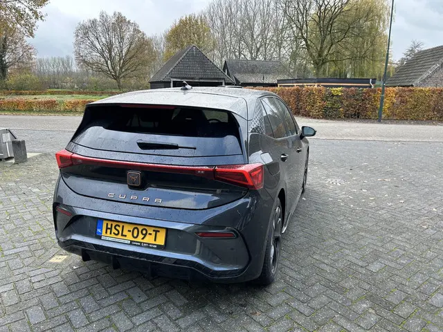 CUPRA Born Performance Limited 63 kWh 2025 Elektrisch 6