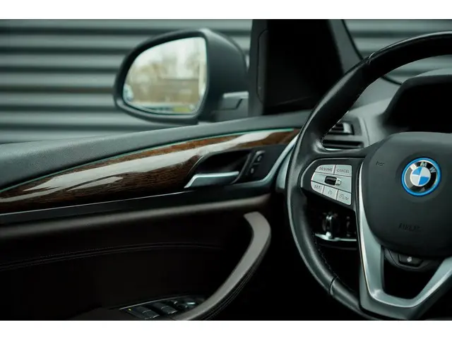 BMW X3 xDrive30e 2022 Hybride Benzine 53