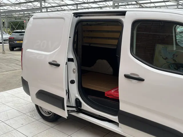 Citroën Berlingo BlueHDi 100 S&S L2 2024 Diesel 22