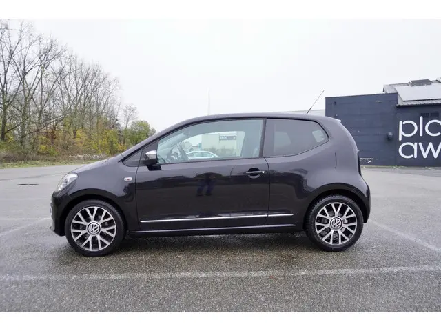 Volkswagen up! 1.0 high up! BlueMotion 2012 Benzine 7
