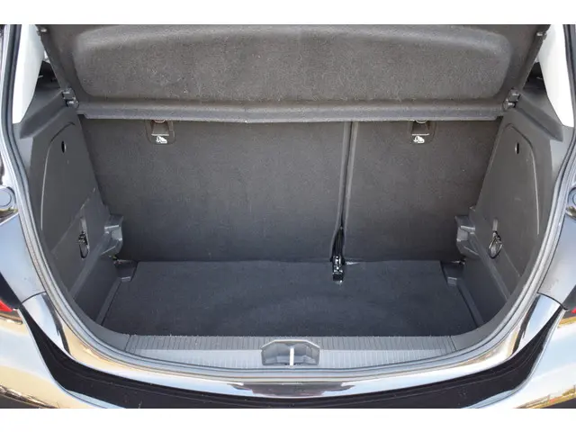 Opel Corsa 1.4 Online Edition 2018 Benzine 19