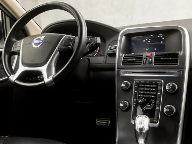 Volvo XC60 2.0 T5 Luxury Sport 2012 Benzine 7