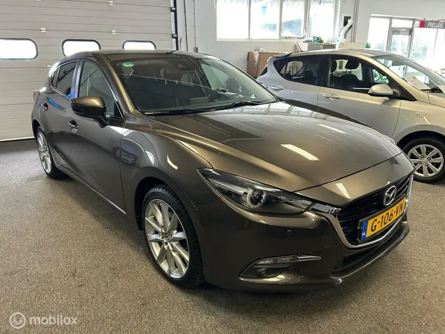 Mazda 3 2.0 SkyActiv-G 120 GT-M 2017 Benzine 16