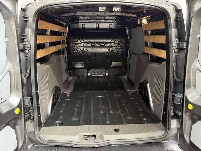Ford Transit Connect 100 pk L2 Trend 2023 Diesel 9