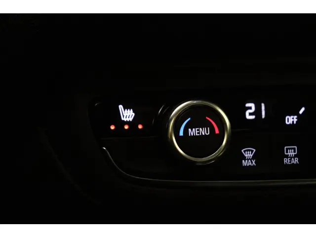 Opel Crossland 1.2 Turbo Elegance 2023 Benzine 26